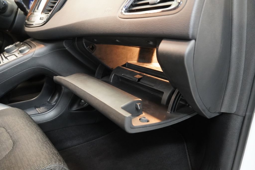 Used 2015 Chrysler 200 S w/ Comfort Group image 36