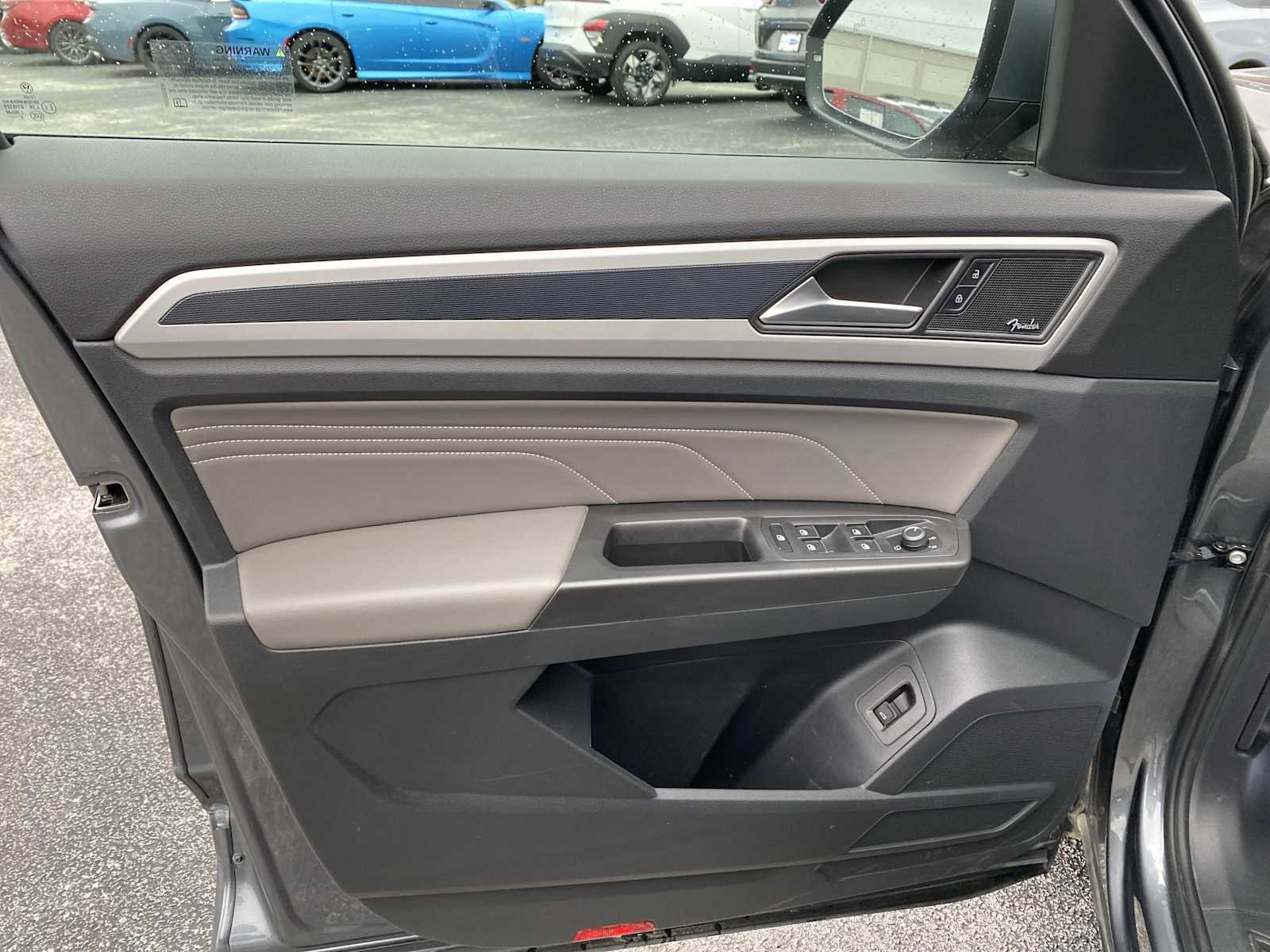 Used 2022 Volkswagen Atlas SEL Premium image 28