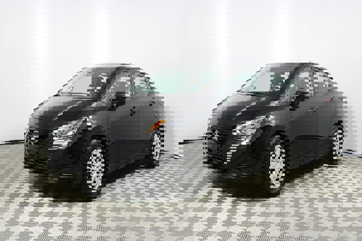 Used 2025 Nissan Versa S w/ Trunk Package image 3