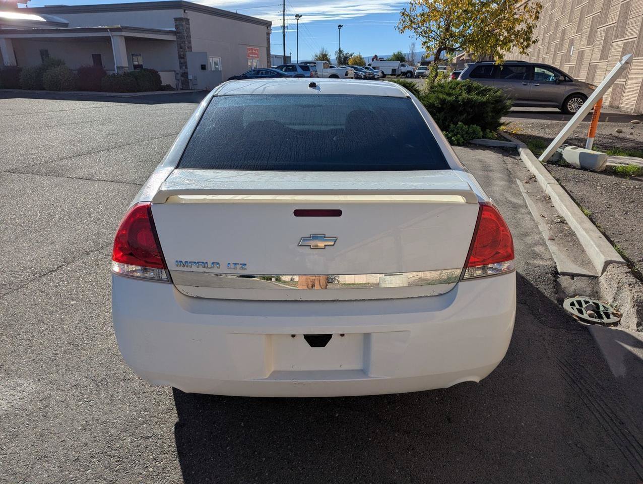 Used 2006 Chevrolet Impala LTZ FWD image 4