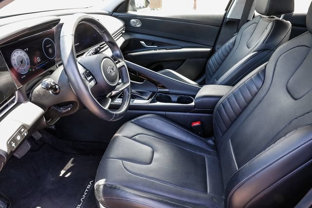 Certified 2022 Hyundai Elantra Limited FWD image 23