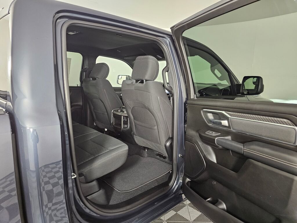 New 2026 RAM 1500 Big Horn AWD/4WD image 34