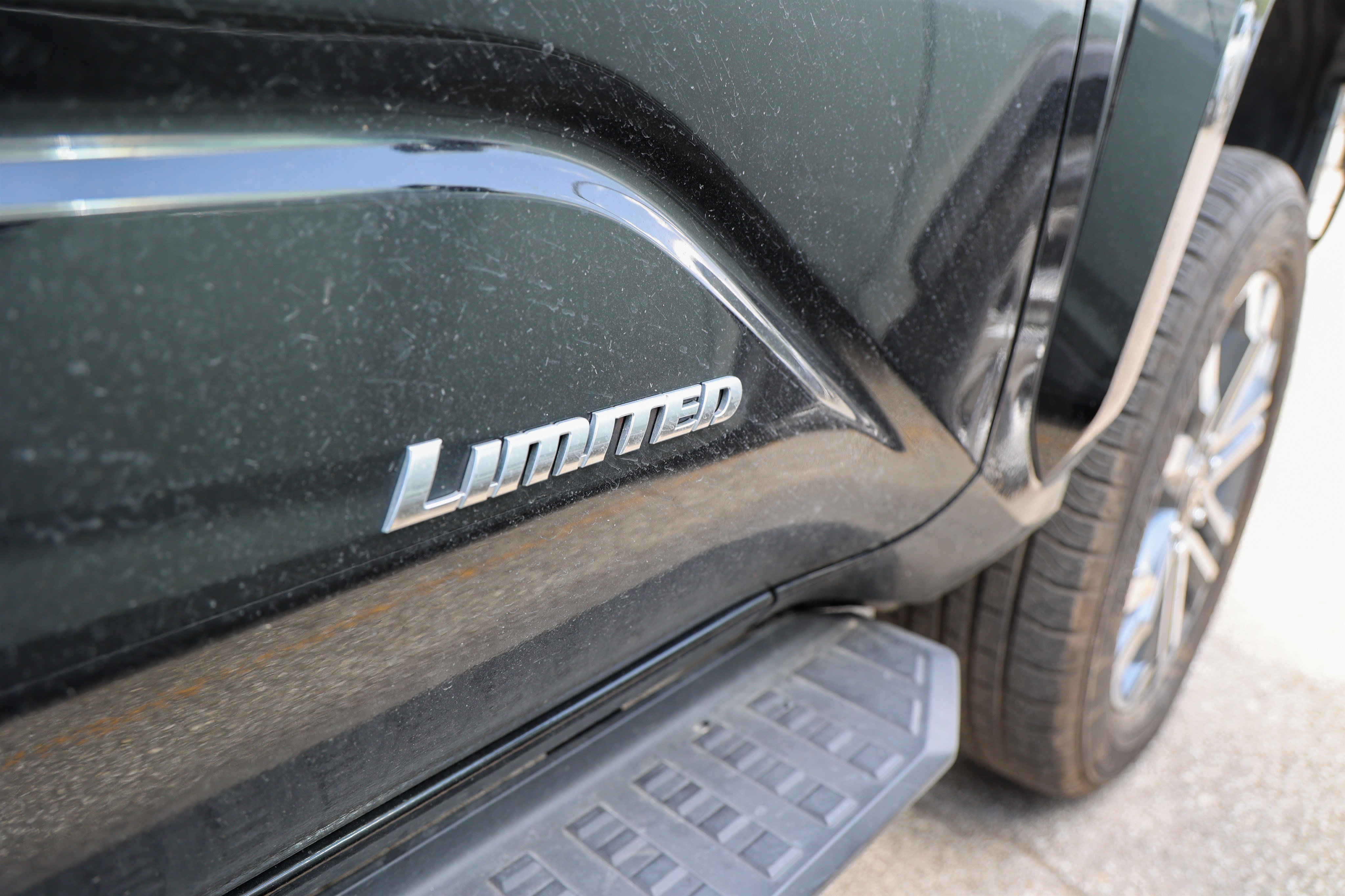 Used 2025 Toyota 4Runner Limited AWD/4WD image 12