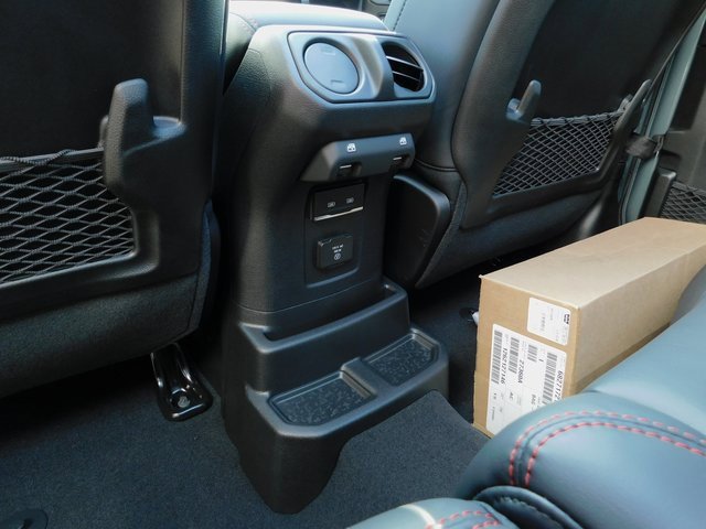 New 2025 Jeep Wrangler Unlimited Rubicon image 21