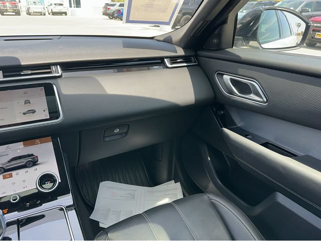 Used 2022 Land Rover Range Rover Velar R-Dynamic S AWD/4WD image 14