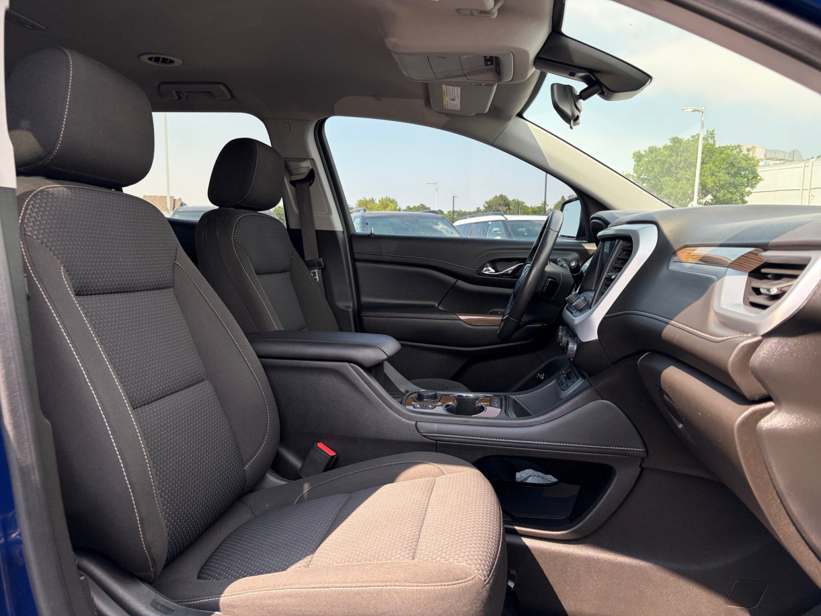 Used 2023 GMC Acadia SLE AWD/4WD image 32