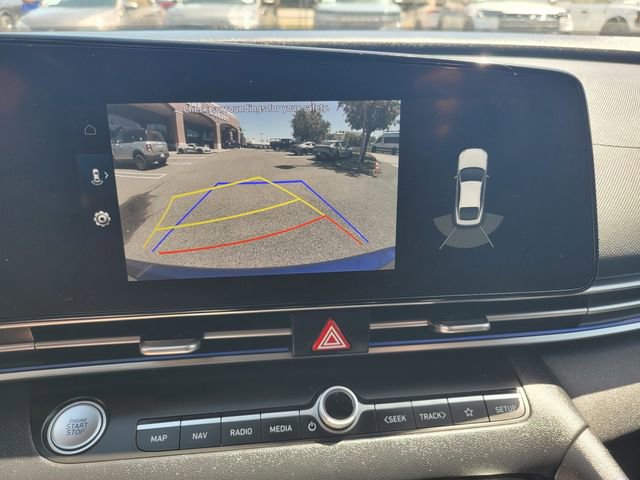 Used 2022 Hyundai Elantra Limited w/ Preferred Accessory Package FWD image 21