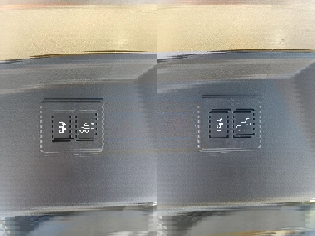 Used 2023 Subaru Outback Touring w/ Popular Package #2 image 34