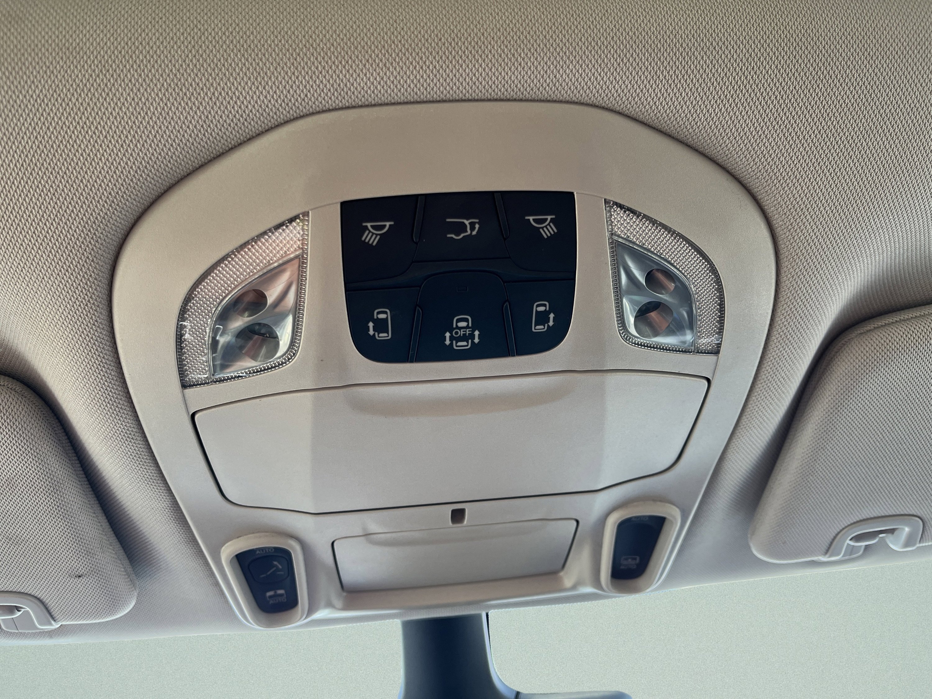 Used 2024 Chrysler Pacifica Touring-L image 20