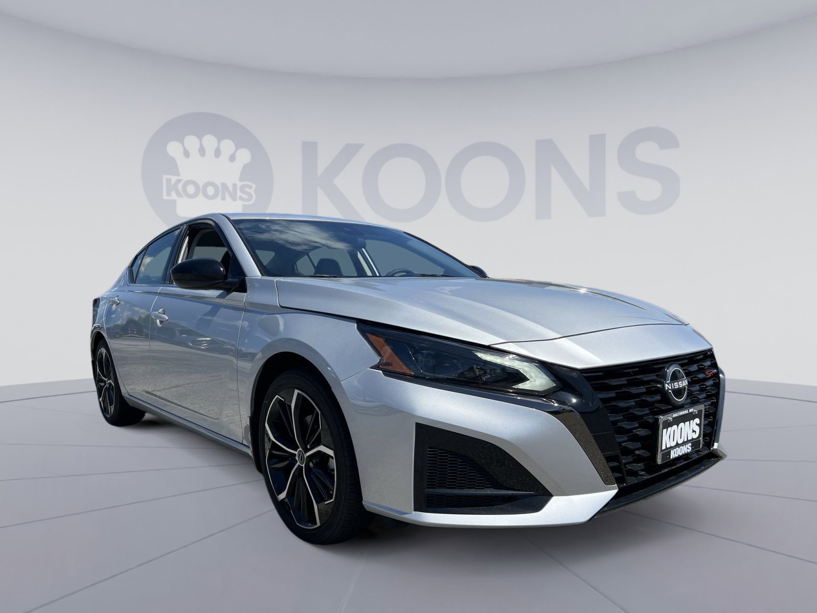 Used 2024 Nissan Altima 2.5 SR FWD image 18