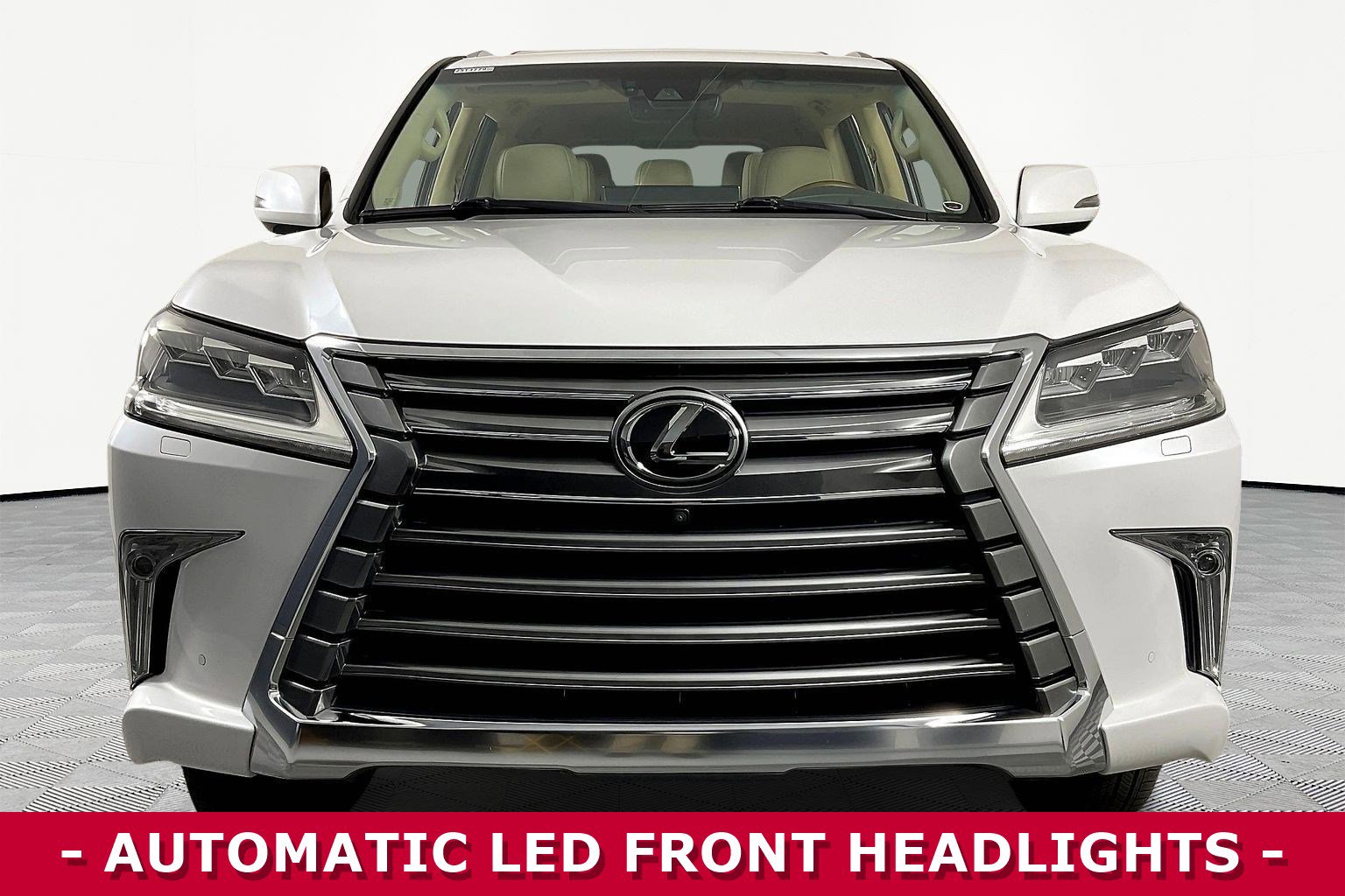 Used 2021 Lexus LX 570 4WD w/ Luxury Package image 2