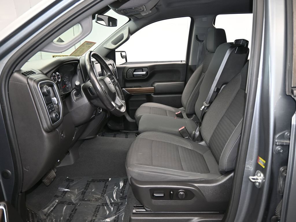 Used 2021 Chevrolet Silverado 1500 RST image 11