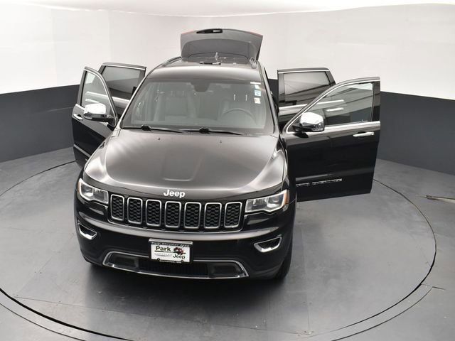 Used 2017 Jeep Grand Cherokee Limited w/ Trailer Tow Group IV AWD/4WD image 26