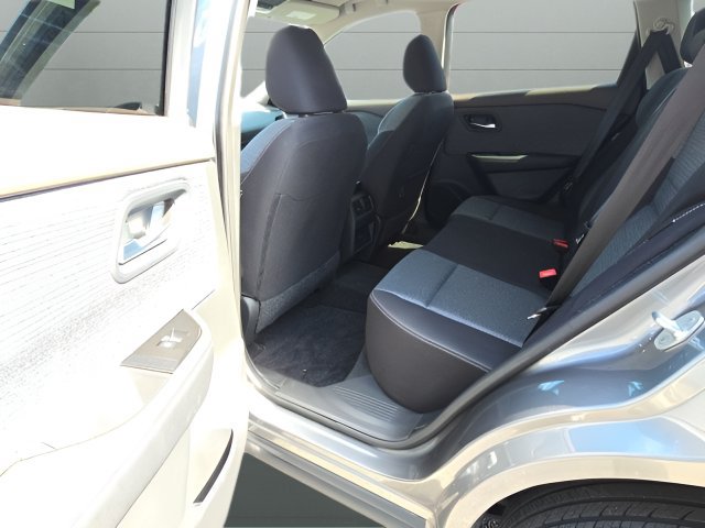 Used 2023 Nissan Rogue SV FWD image 9