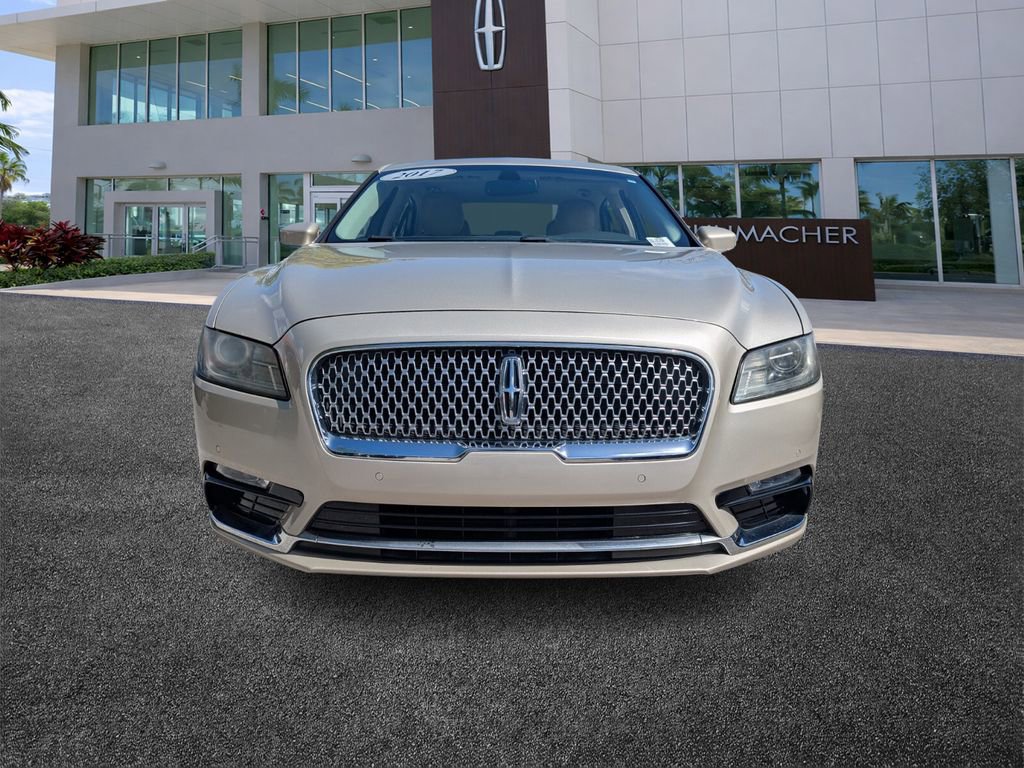 Used 2017 Lincoln Continental Premiere image 2