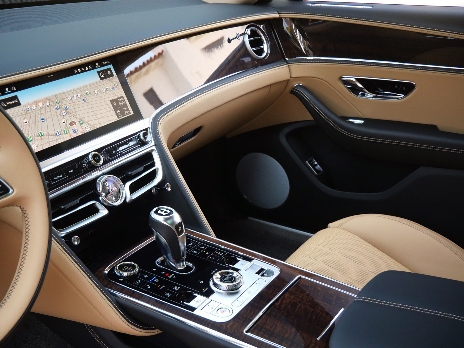 New 2026 Bentley Flying Spur V8 AWD/4WD image 14