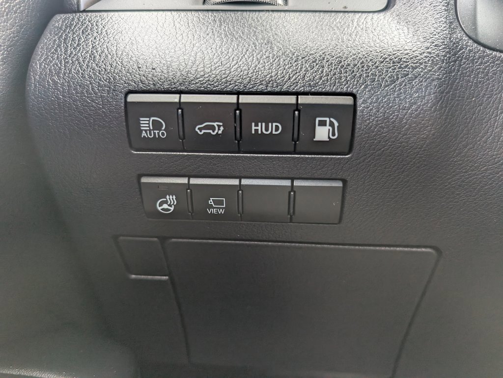 Used 2022 Lexus RX 450hL Luxury image 23