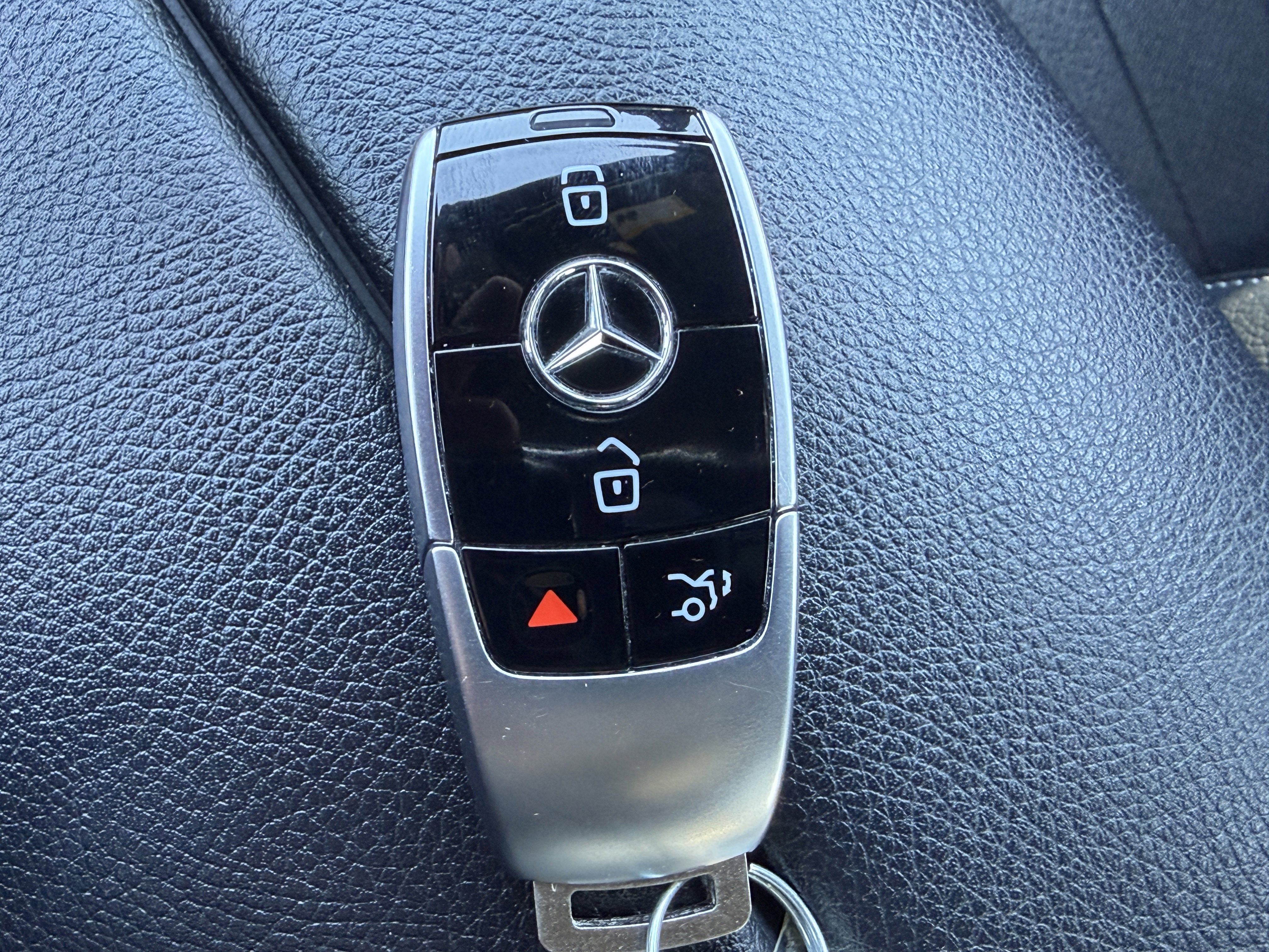 Used 2019 Mercedes-Benz E 300 4MATIC image 50