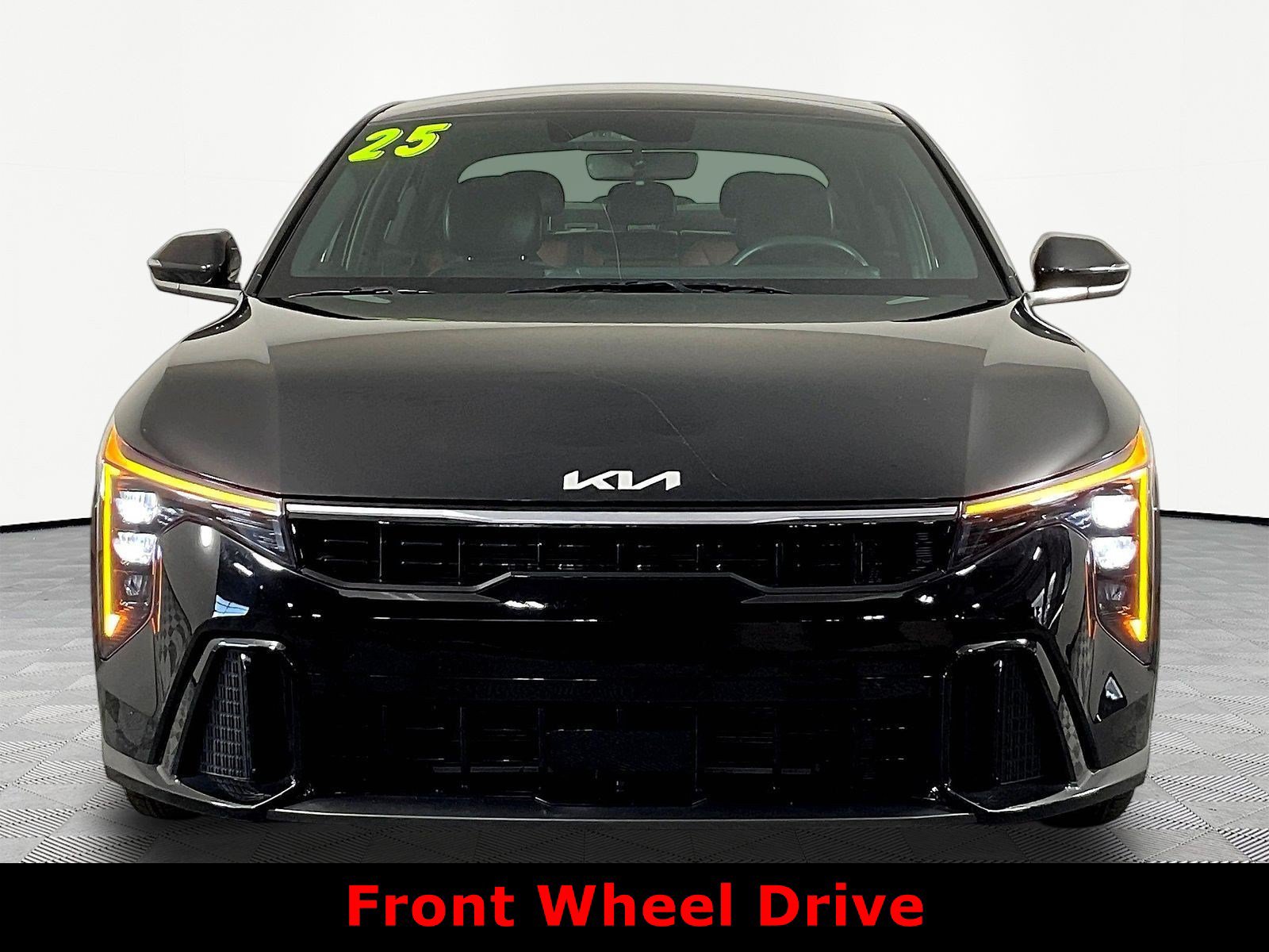 Used 2025 Kia K4 GT-Line w/ GT-Line Premium Package FWD image 2