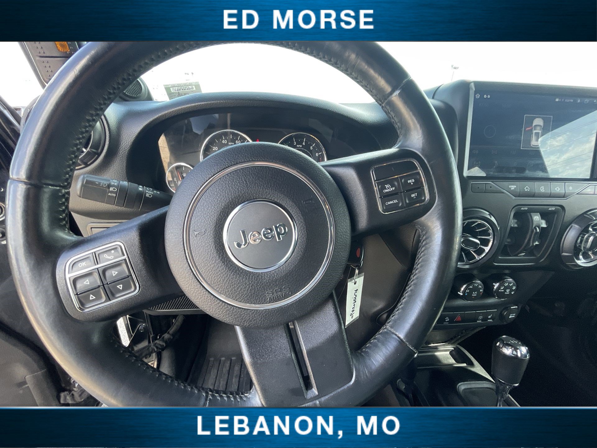 Used 2013 Jeep Wrangler Unlimited Rubicon w/ Connectivity Group image 11