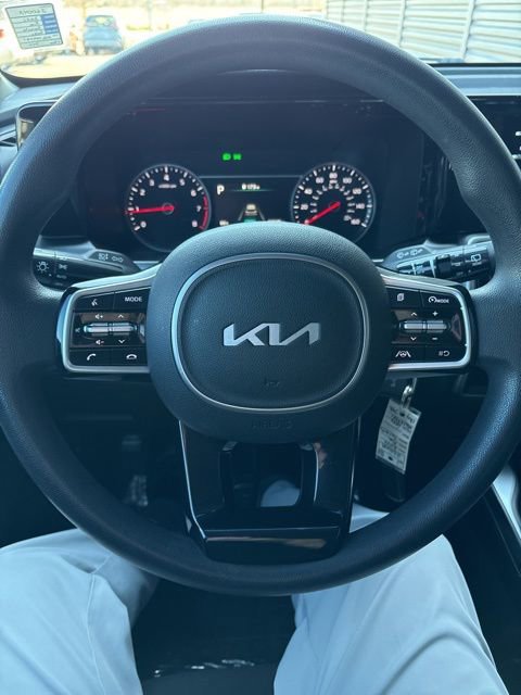 Used 2022 Kia Sorento LX FWD image 8