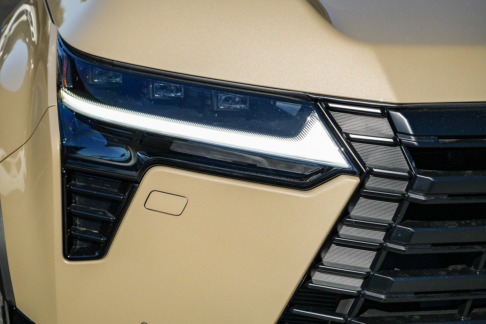 New 2026 Lexus GX 550 w/ Accessory Package (CT) AWD/4WD image 8