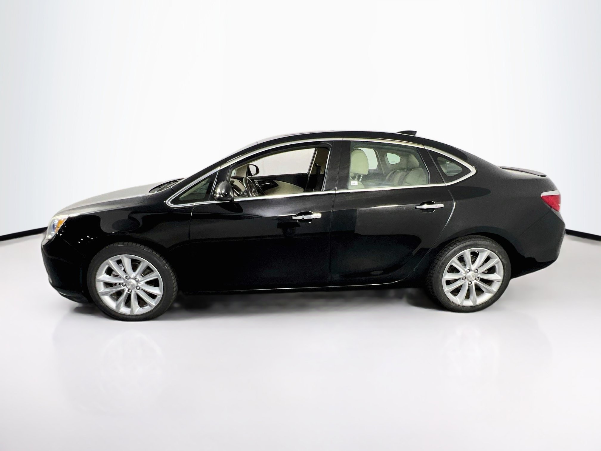 Used 2016 Buick Verano Leather w/ Experience Buick Package FWD image 8