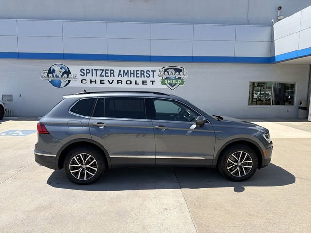 Used 2020 Volkswagen Tiguan SE w/ Panoramic Sunroof Package AWD/4WD image 11