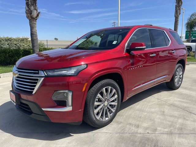 Used 2023 Chevrolet Traverse Premier FWD image 1