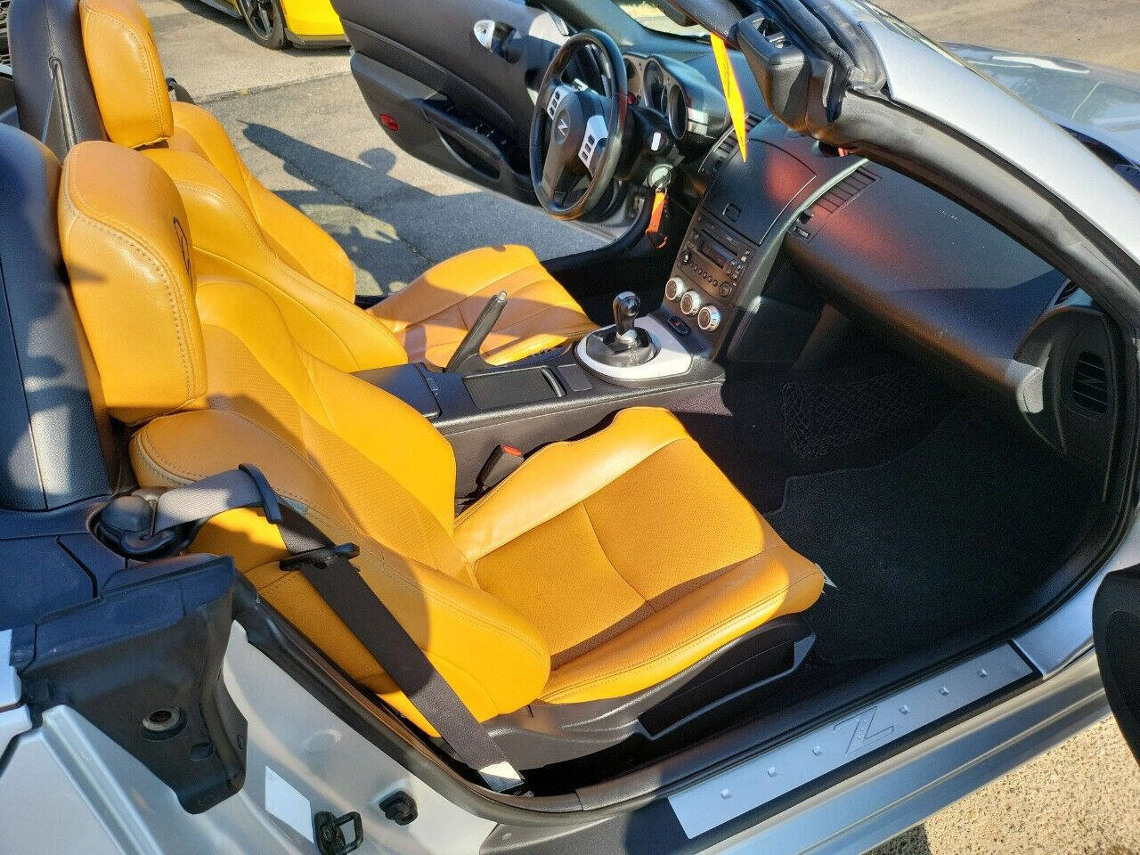 Used 2006 Nissan 350Z Enthusiast w/ (S02) Side Air Bags Pkg image 31