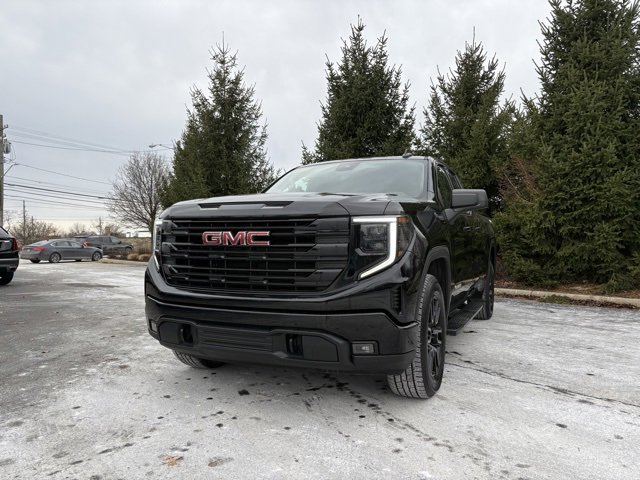 Used 2022 GMC Sierra 1500 Elevation image 1