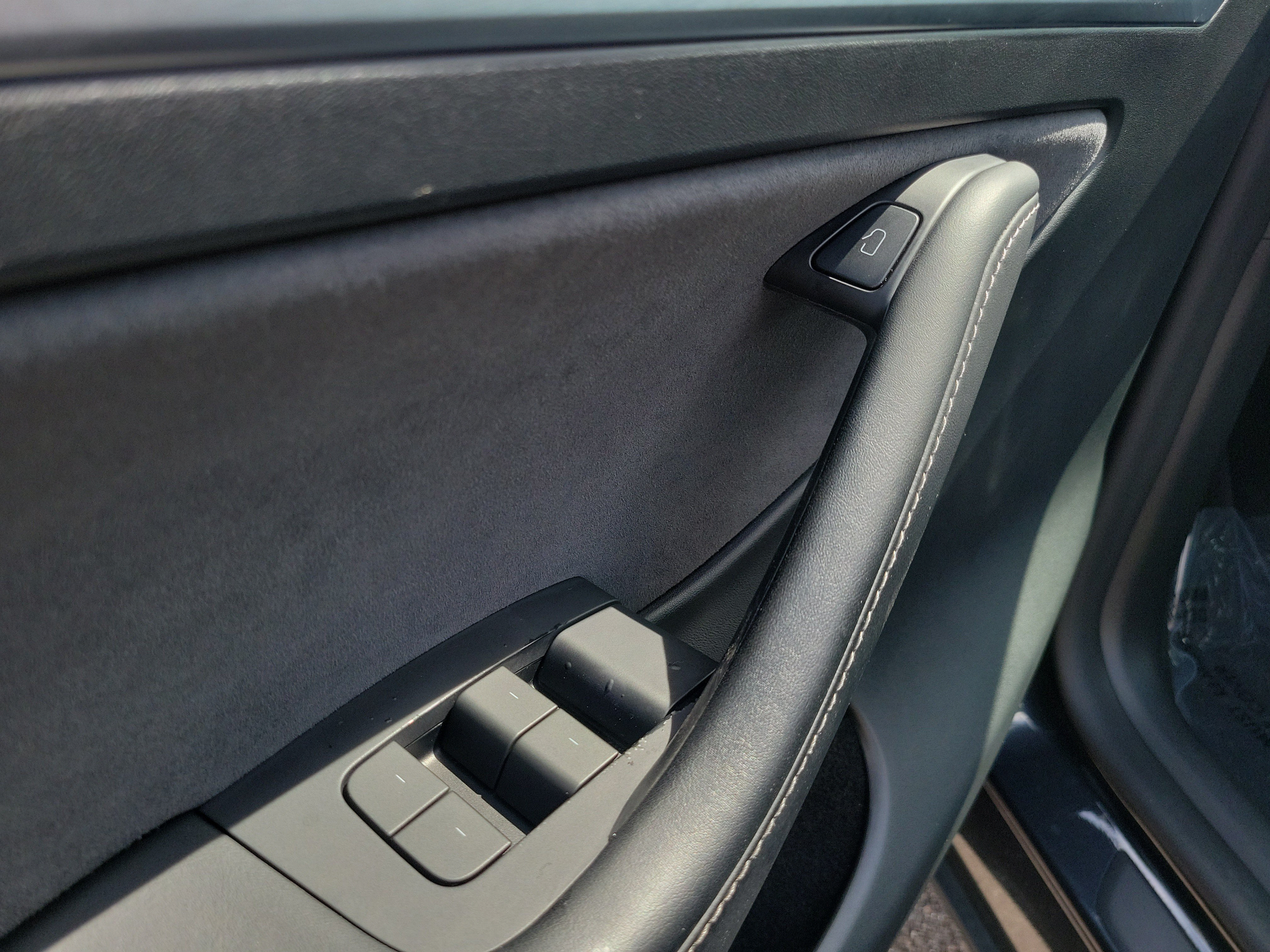 Used 2024 Tesla Model Y Long Range RWD image 21
