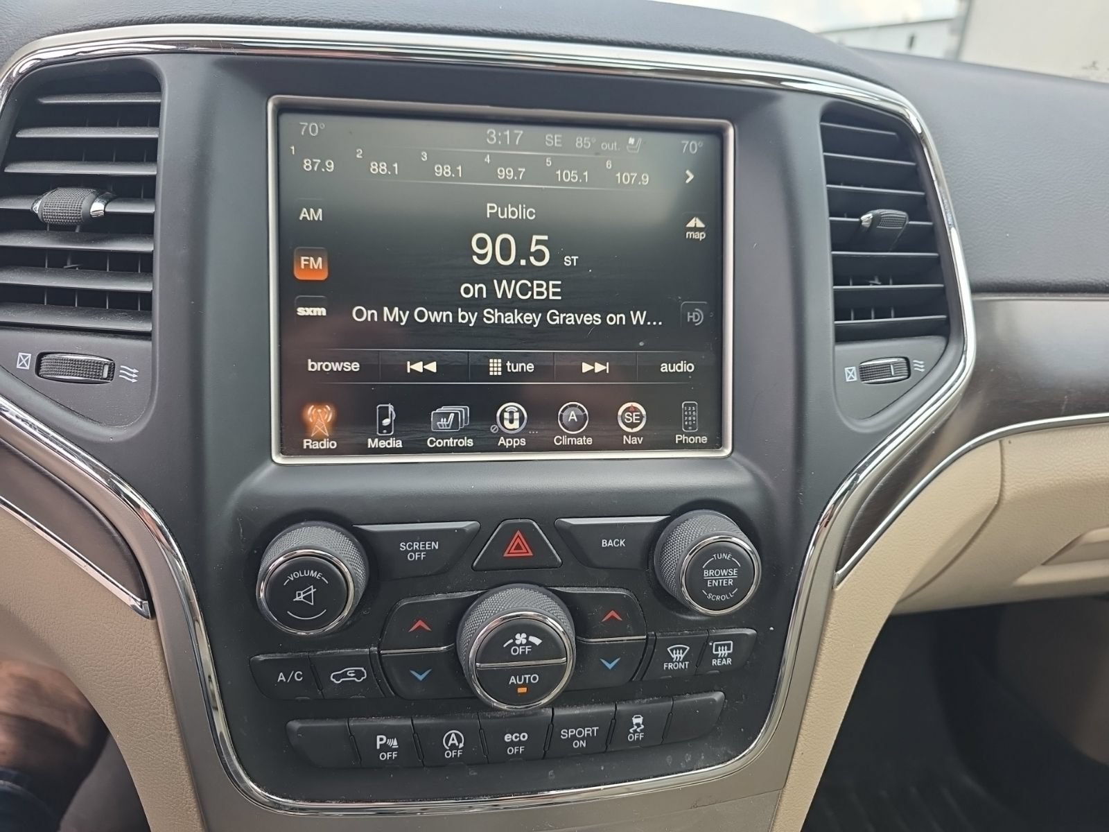 Used 2017 Jeep Grand Cherokee Limited w/ Luxury Group II AWD/4WD image 12
