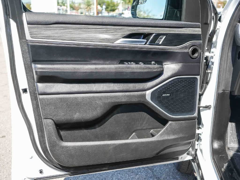 Certified 2024 Jeep Wagoneer Series II RWD image 22