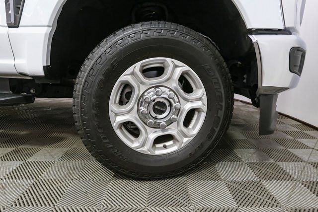 Used 2025 Ford F350 XLT image 14
