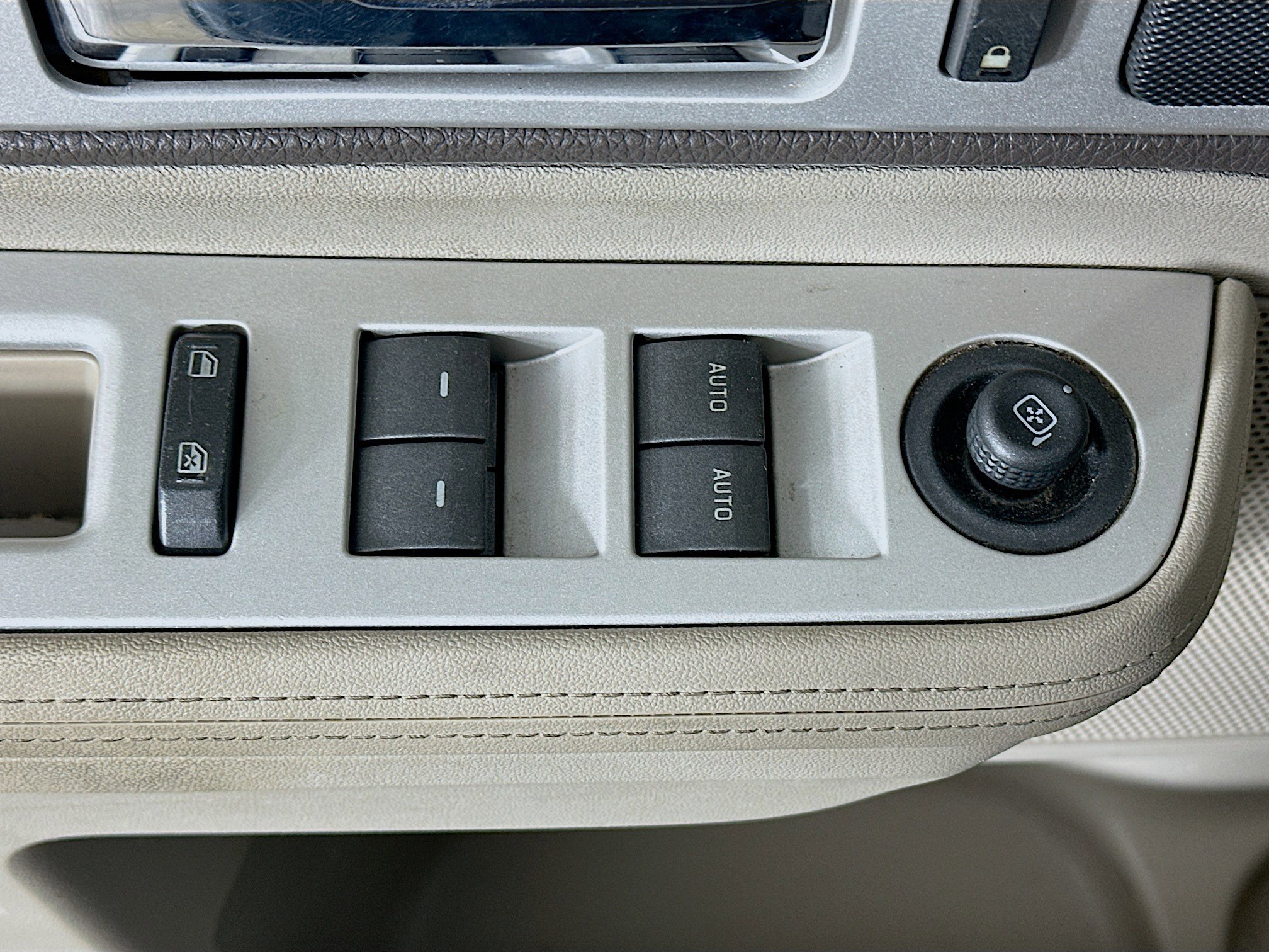 Used 2009 Lincoln MKX 2WD image 15