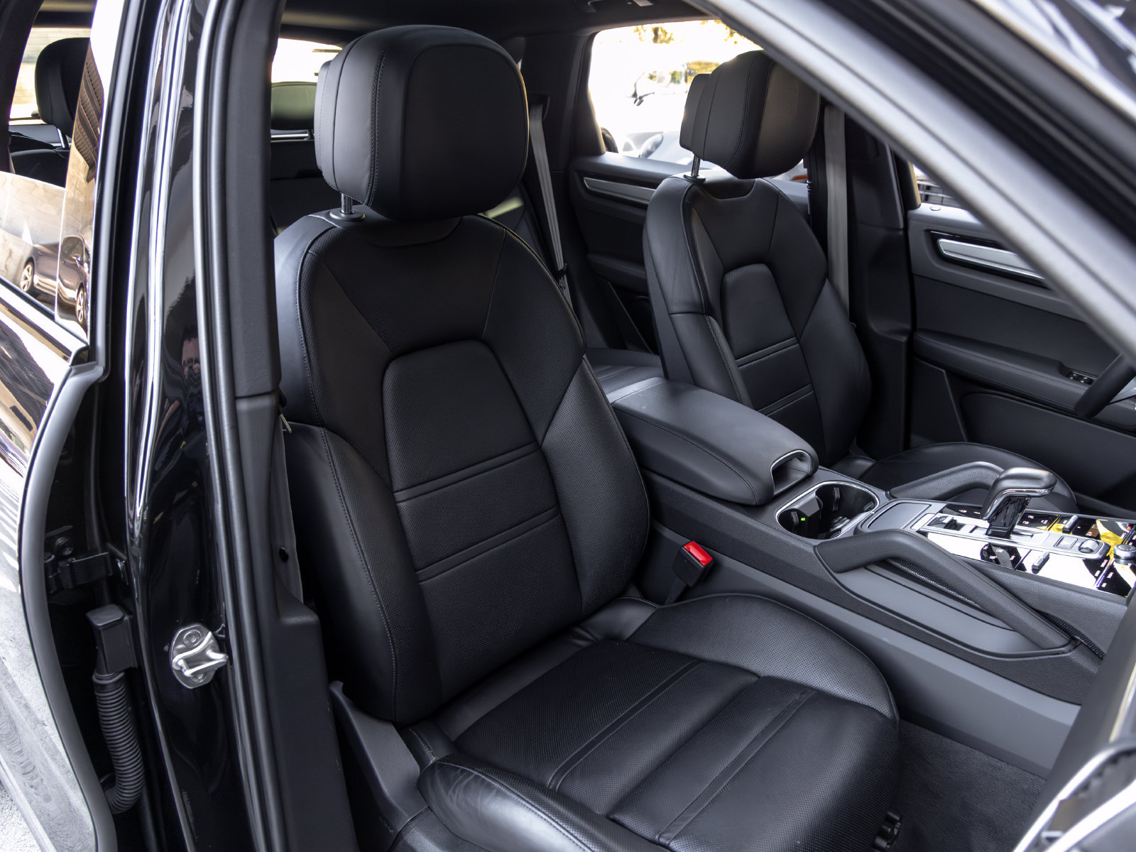 Certified 2023 Porsche Cayenne S Platinum AWD/4WD image 59