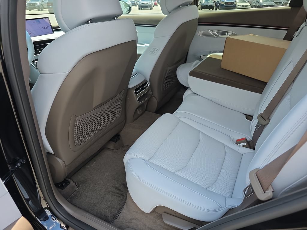 New 2026 Genesis GV70 2.5T Advanced AWD/4WD image 29