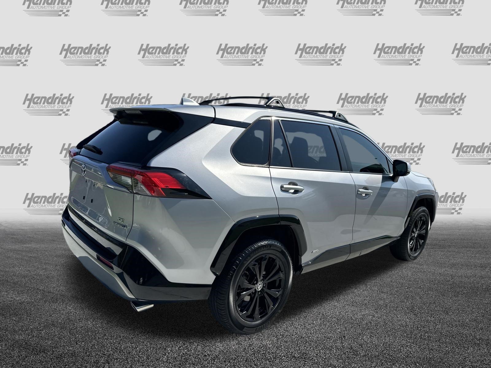 Used 2022 Toyota RAV4 SE AWD/4WD image 10