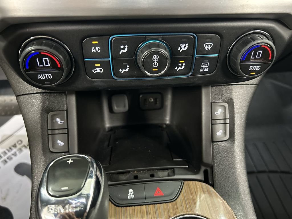 Used 2019 GMC Acadia SLE w/ LPO, Floor Liner Package AWD/4WD image 16