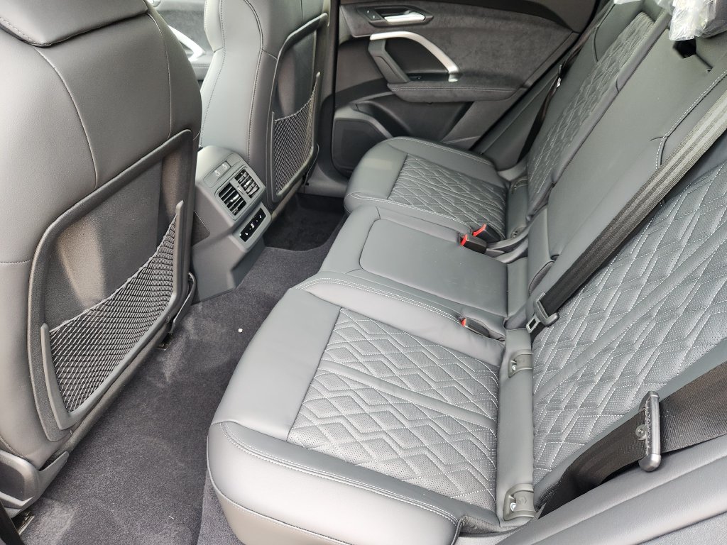 New 2026 Audi SQ5 Prestige AWD/4WD image 34
