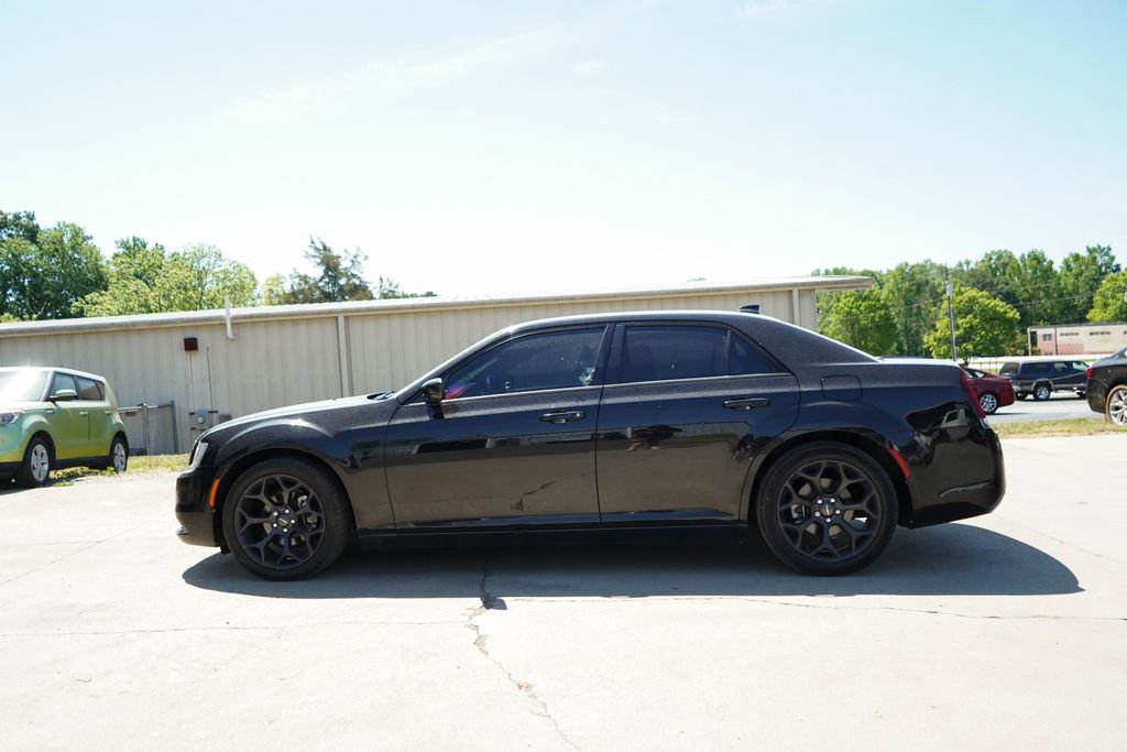 Used 2019 Chrysler 300 S image 24