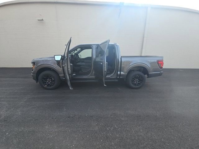 New 2026 Ford F150 XLT w/ Equipment Group 302A MID image 12