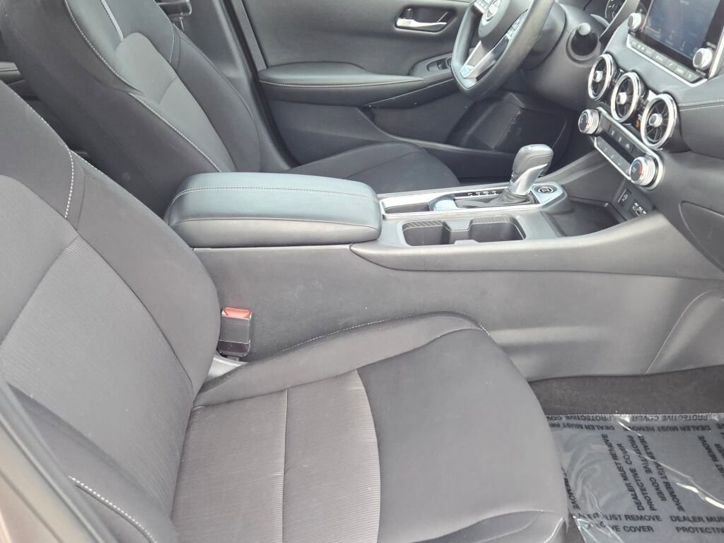 Used 2025 Nissan Sentra SV FWD image 5