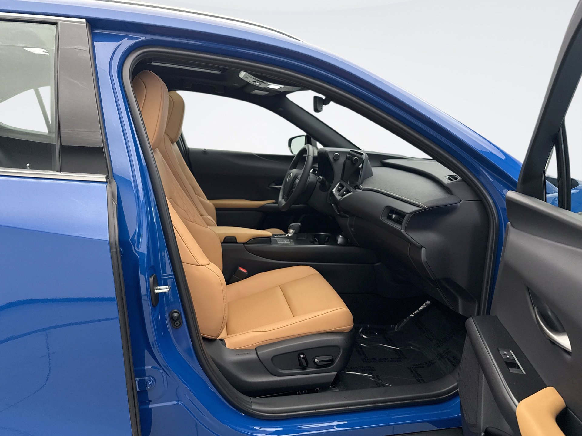 Used 2025 Lexus UX 300h AWD w/ Accessory Package (Z1) image 17