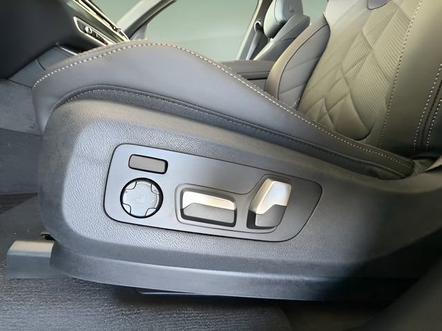 New 2026 BMW X5 xDrive40i w/ Premium Package AWD/4WD image 17