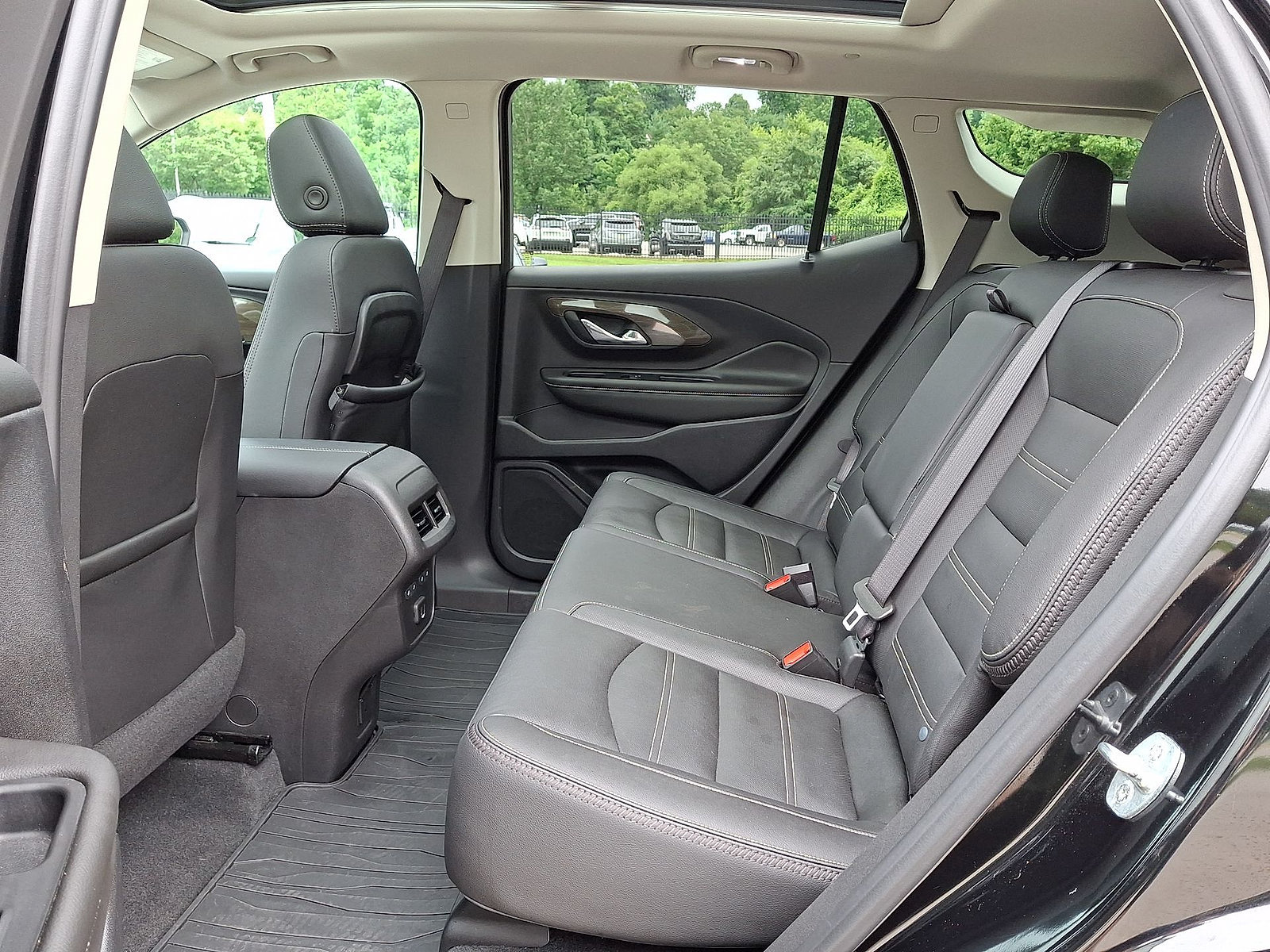 Certified 2023 GMC Terrain Denali w/ Denali Premium Package AWD/4WD image 20