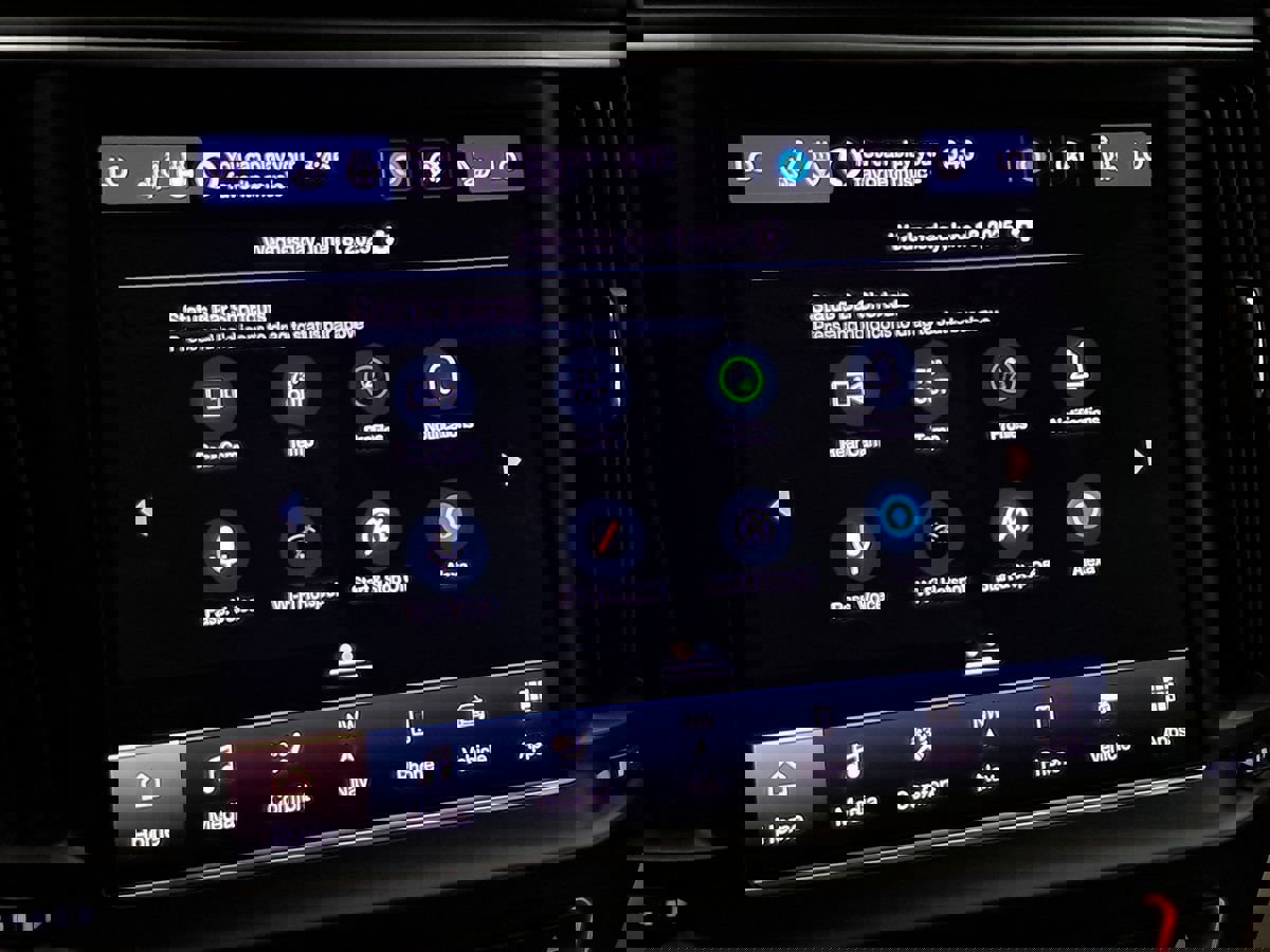 Used 2021 Maserati Levante S image 24