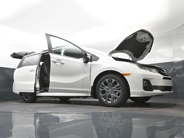 New 2026 Honda Odyssey Touring image 33