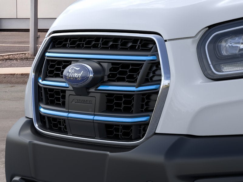 New 2025 Ford E-Transit RWD image 38